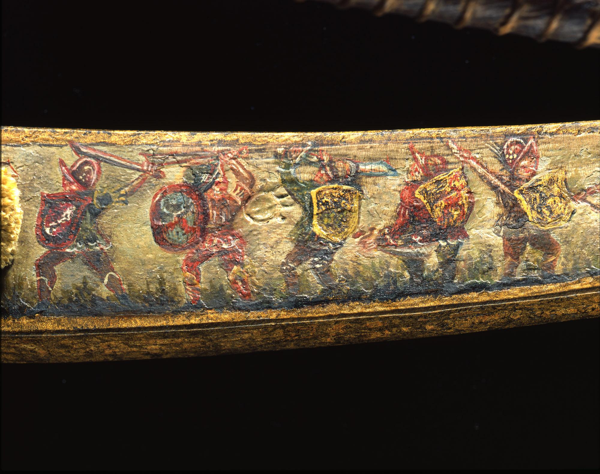Detail einer reich verzierten Armbrust